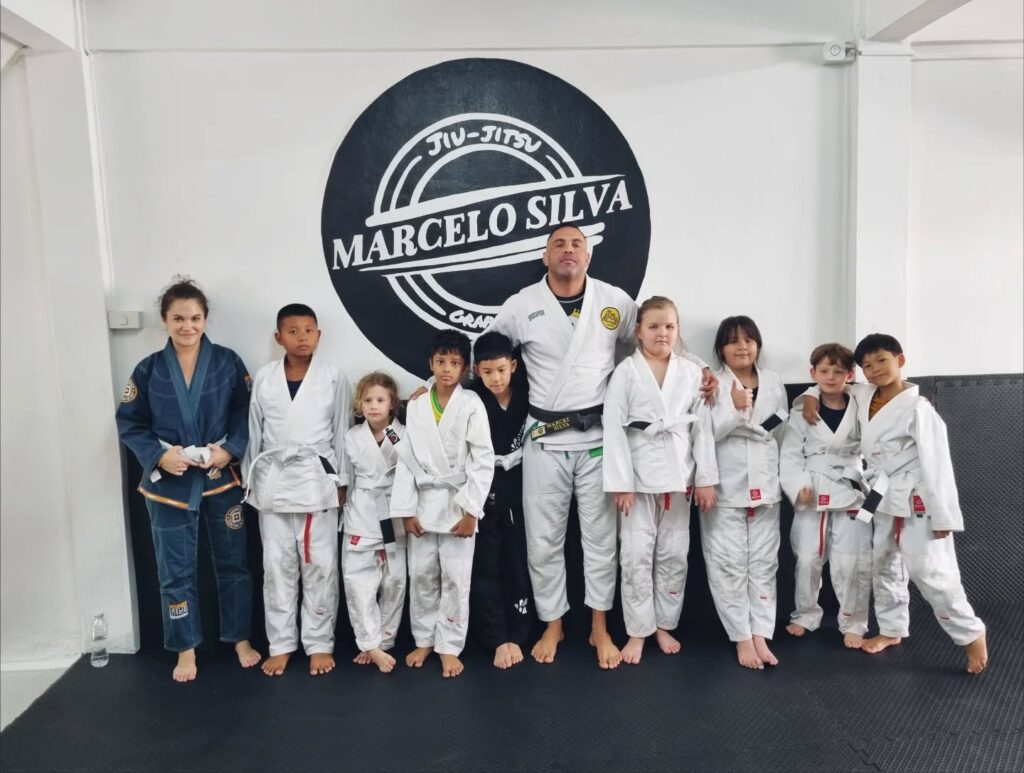 Choosing the Right Martial Art for Women : BJJ vs. Muay Thai & Krav Maga 2025 2 Brazilian Jiu Jitsu Grappling Academy - 2025 Choosing the Right Martial Art for Women : BJJ vs. Muay Thai & Krav Maga 2025